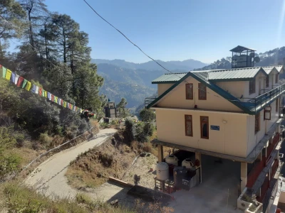 hotel with free parking in taradevi, shimla - aagaman woods