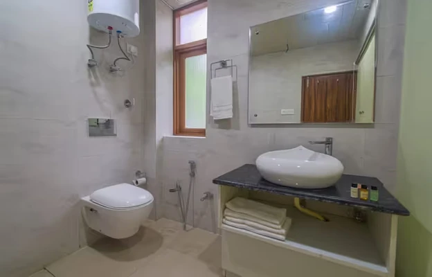 Homestay in totu, shimla with Swimming Pool - the paal shimla