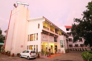 hotel with banquet hall in haveli, silvassa - vits kamats silvassa