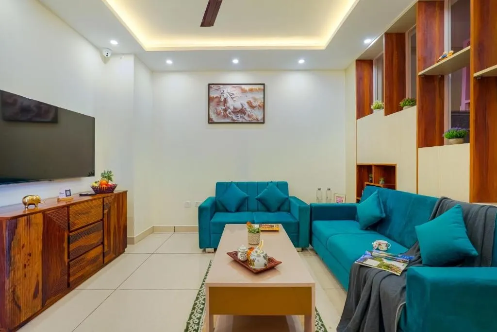 hotel with party hall in dharampur, solan - alaya stays hill shades 6 bhk villa with scenic hill views