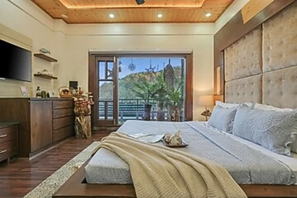hotel near solan airport - elivaas aaram bagh 4 bhk escape amid pine forest & valley view