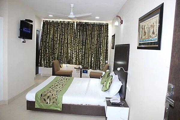 business hotels in hotel city heights solan