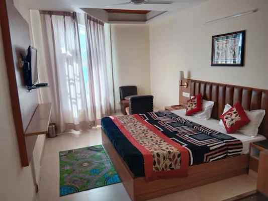 group holiday hotels in hotel city heights solan