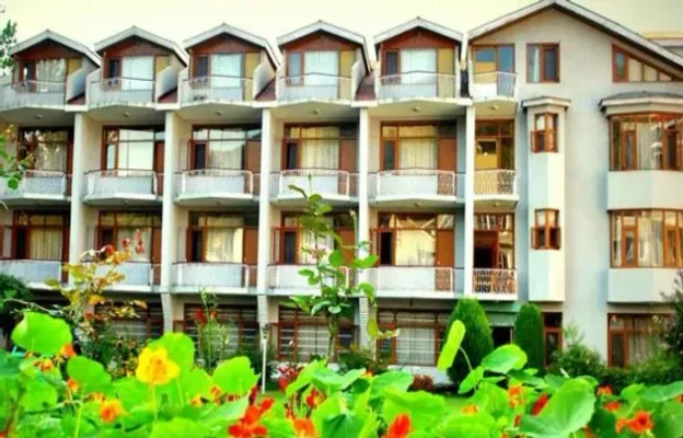 best hotel in hotel paradise srinagar