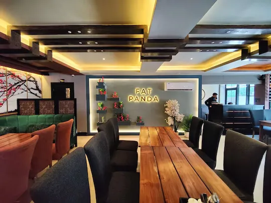 hotel with swimming pool in boulevard road, srinagar - hotel paradise