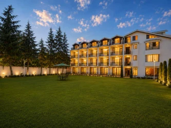 hotel with bar in boulevard road, srinagar - hotel paradise