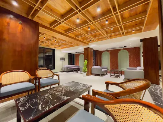 unmarried couple friendly hotels in hotel paradise srinagar