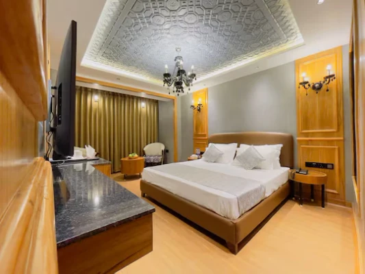 hotels for few hours in hotel paradise srinagar