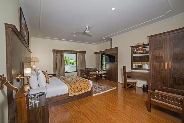 hotel with banquet hall in shivpora, srinagar - lemon tree hotel srinagar