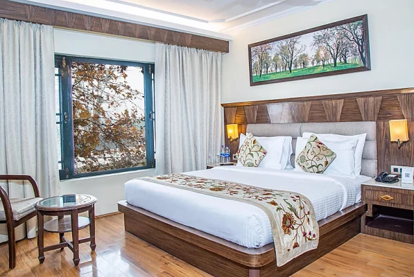 jacuzzi hotel in shivpora, srinagar - lemon tree hotel srinagar