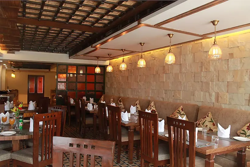 hotel with banquet hall in shivpora, srinagar - lemon tree hotel srinagar