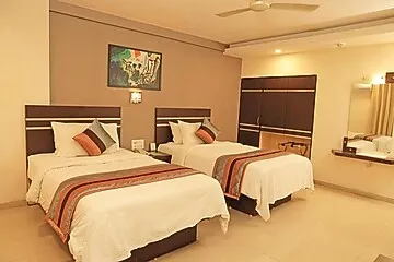 hotel with banquet hall in varachha, surat - click hotel yuvraj