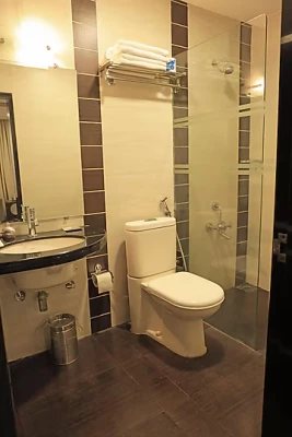 hotel with party hall in varachha, surat - click hotel yuvraj