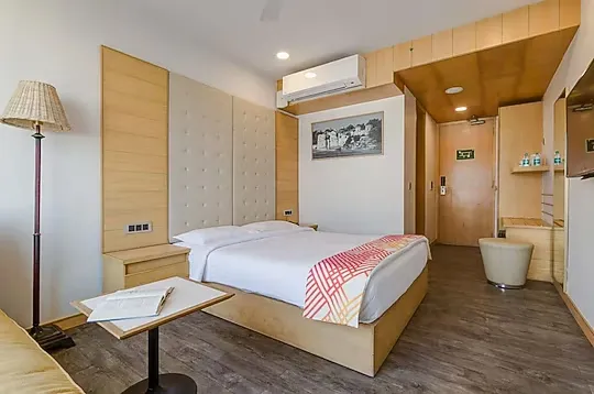 hourly stay in ginger surat city centre surat