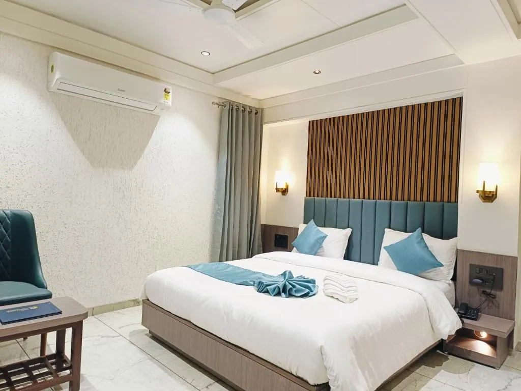 best day time hotels in hotel comfort surat