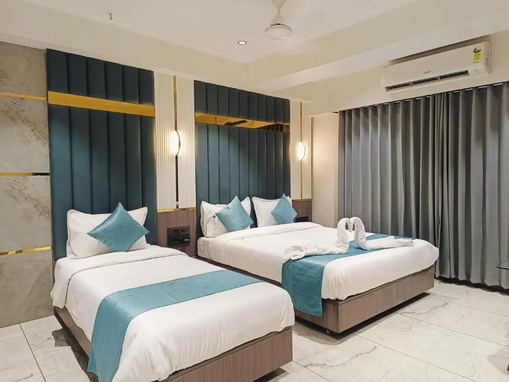 best hourly stay in hotel comfort surat