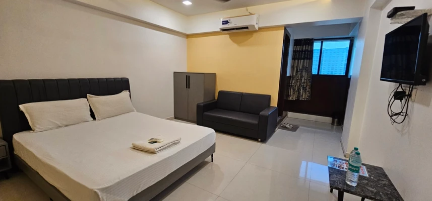 best hourly hotel in hotel lennox surat