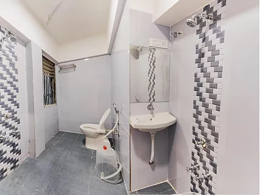 luxury hotels in hotel lennox surat