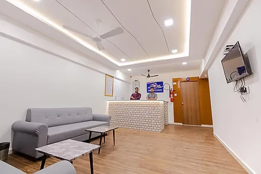 unmarried couple friendly hotels in hotel lennox surat