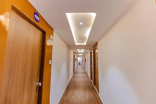 star hotels in hotel lennox surat