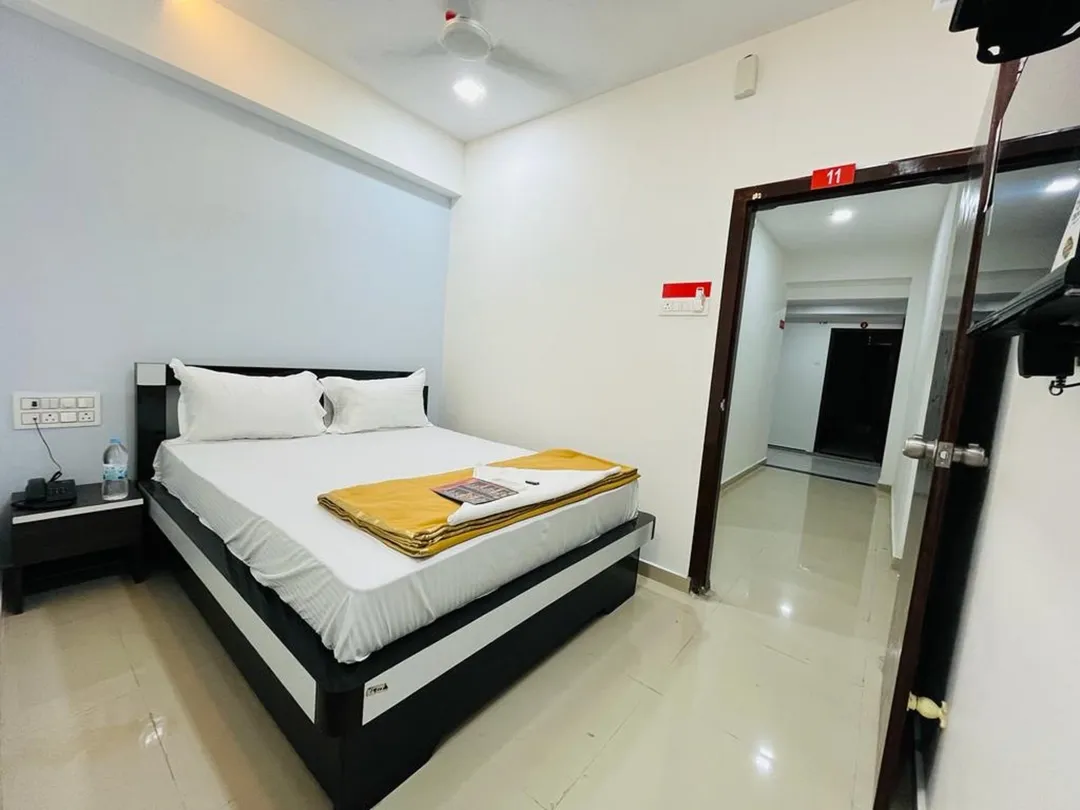 hourly hotels in hotel pleasure surat