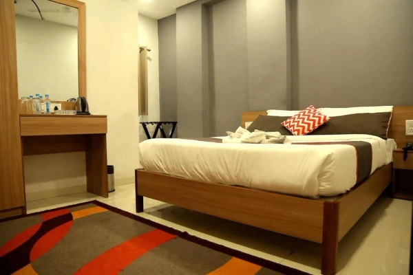 hotel near surat railway station - hotel wow