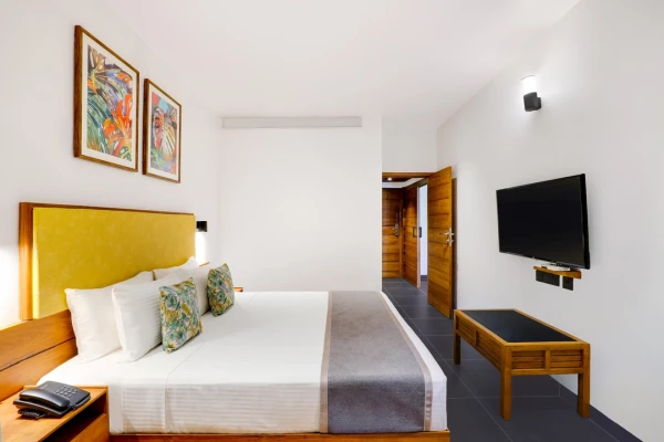 hotel near thekkady railway station - keys prima by lemon tree hotels thekkady