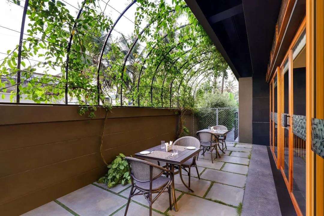 hotel with banquet hall in kumily, thekkady - keys prima by lemon tree hotels thekkady