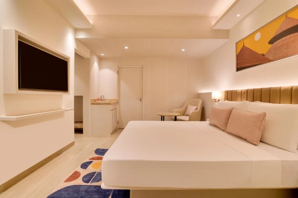 hotel with banquet hall in railway station, thiruvananthapuram - lemon tree premier thiruvananthapuram