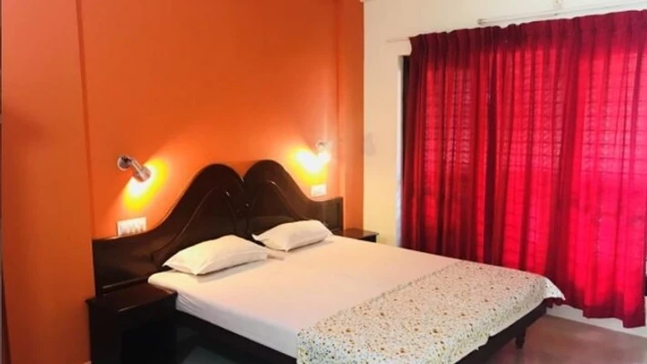 homestay near railway station in thrissur - golden sand beach home stay