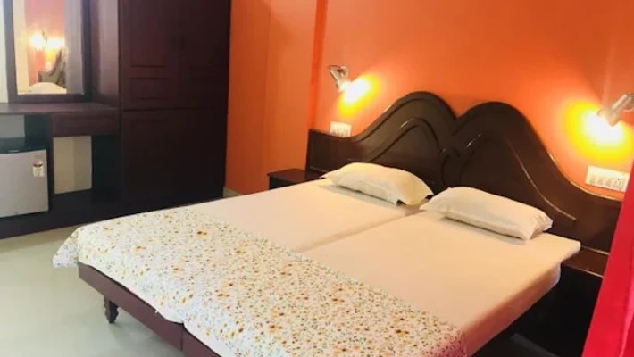 pet friendly homestay in triprayar, thrissur - golden sand beach home stay