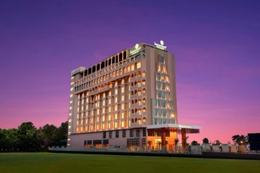 hotel in tiruchanur, tirupati for couples - lemon tree premier tirupati