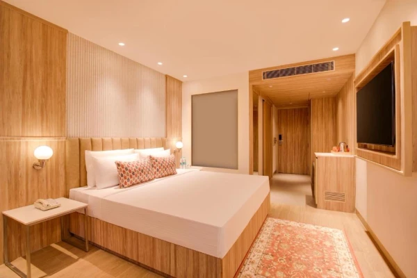 hotel with bar in tiruchanur, tirupati - lemon tree premier tirupati