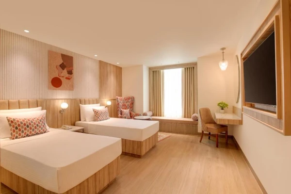 hotel with bar in tiruchanur, tirupati - lemon tree premier tirupati