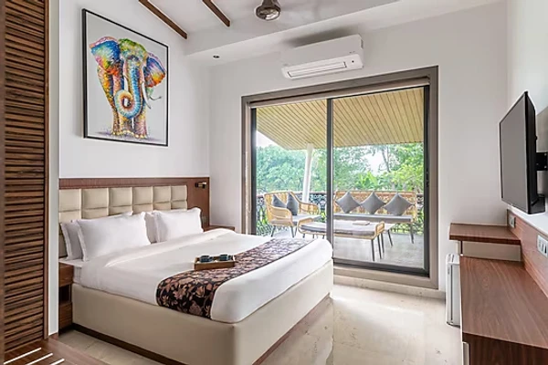 hotel with free parking in yogavidyadham, trimbak - elivaas energise soul retreat trimbak