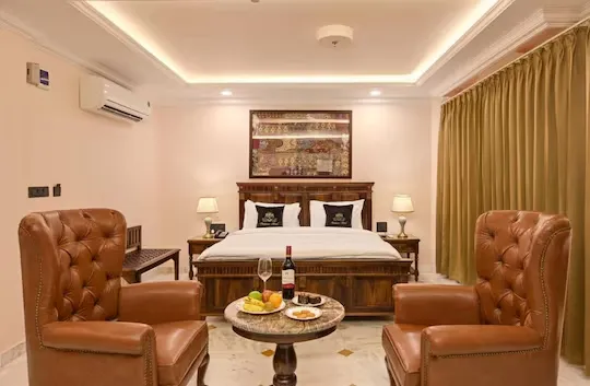 hotel with free parking in shavri colony, udaipur - barliyas heritage boutique