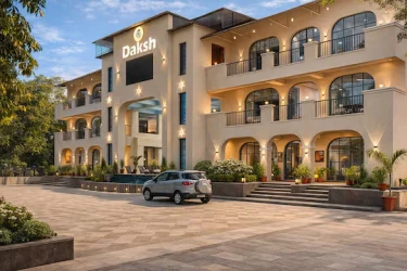 hotel with banquet hall in fateh sagar road, udaipur - daksh the fateh retreat-udaipur
