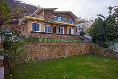 hotel with gym in madar, udaipur - elivaas festiva mansion 3 bhk villa with pvt pool & garden