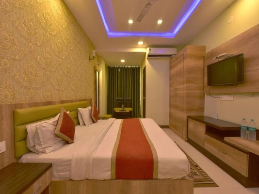 best day use hotels in hotel golden leaf udaipur