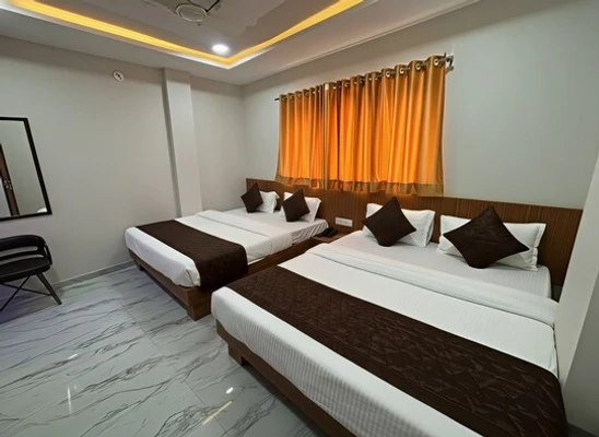 jacuzzi hotel in railway station, ujjain - hotel loto central ujjain railway station