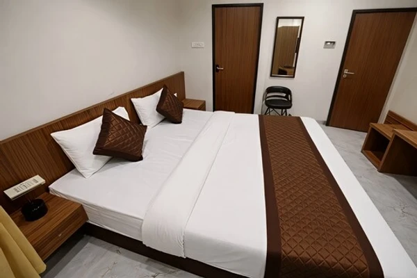 hotel with banquet hall in railway station, ujjain - hotel loto central ujjain railway station