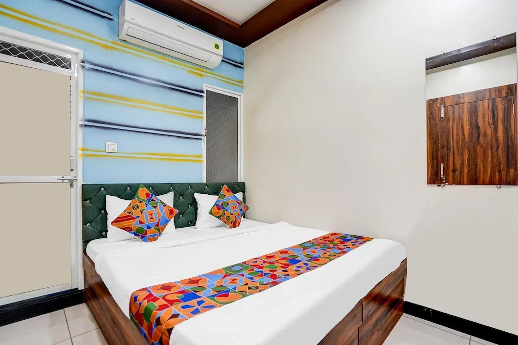 couple friendly hotels in hotel matrakripa ujjain