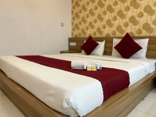 hotels for unmarried couples in loto hotel mahakal temple ujjain tower chowk ujjain