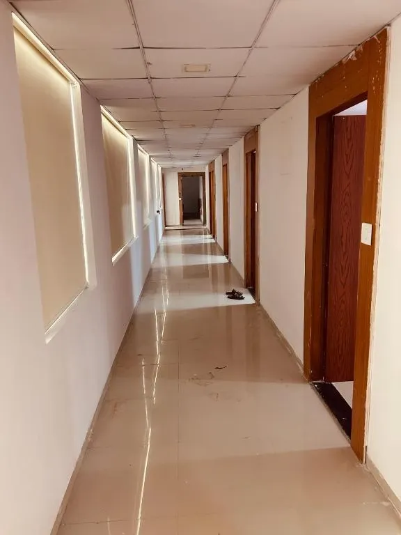 hotel with party hall in bhayli, vadodara - hotel 4 season