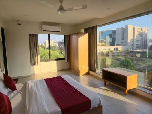 hotel near vadodara airport - hotel gajraj