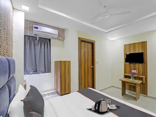 3 star hotel in makarpura main road, vadodara - hotel hill view