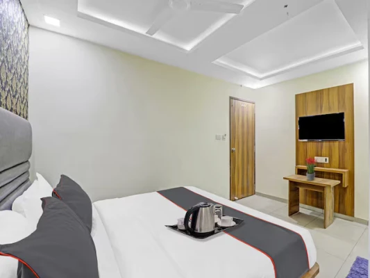 hotel in makarpura main road, vadodara for couples - hotel hill view