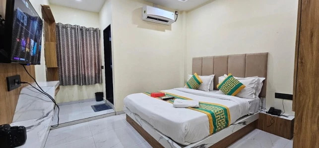 hotel with party hall in akota, vadodara - hotel mountain