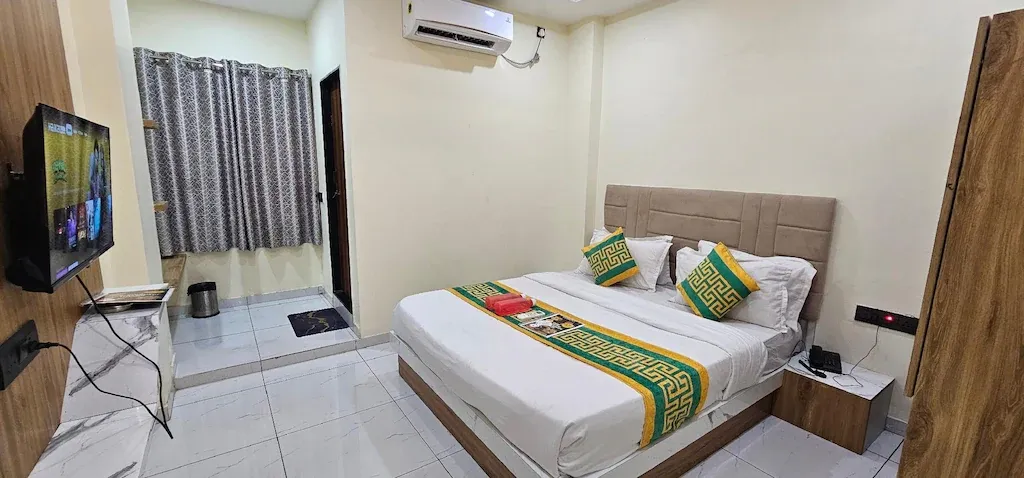 hotel stay in hotel mountain vadodara
