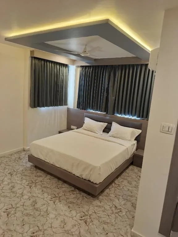 best couple friendly hotels in hotel r gold vadodara